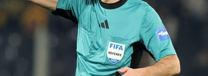 Παρουσιάστρια του ΣΚΑΪ προειδοποιεί διαιτητή Super League… ερωτικά! (Vid)