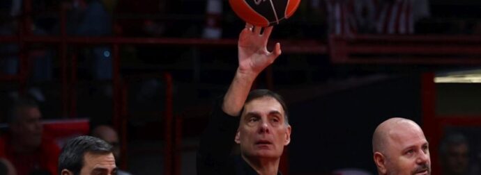 Τα… πήρε ο Μπαρτζώκας – “Αυτά είναι για τα παιδιά στις ακαδημίες”