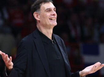 Η απίστευτη απορία του Μπαρτζώκα στην άδεια αίθουσα Τύπου της Σόφιας!