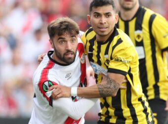 Η ΑΕΚ λύγισε, αλλά ο Πινέδα έκανε τρομερά πράγματα – Απελπιστικά μόνος!