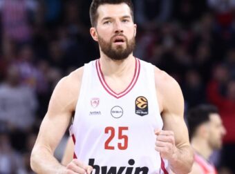 Το… ξεκόβει στους “μνηστήρες” ο Πίτερς – Η στάση στα σενάρια φυγής