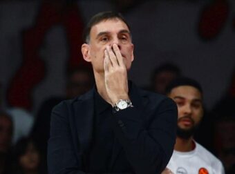 Οι δύο που άφησε εκτός με Άρη ο Μπαρτζώκας