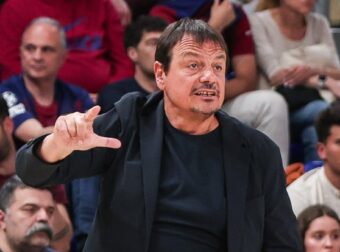 Στο πλευρό Αταμάν η σύζυγος Γκραντ – “Σεβαστείτε τον”