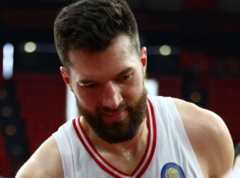 Φεύγει σίγουρα ο Πίτερς; – “Δεμένος” με Ολυμπιακό, η κίνηση που λέει πολλά