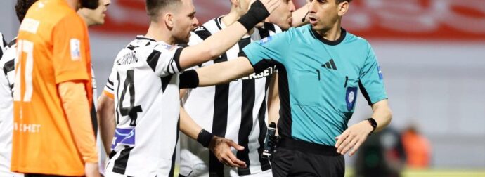 Πέρασε η μπάλα τη γραμμή ή όχι; Απίθανη φάση και διαμαρτυρίες ΠΑΟΚ! (Vid)