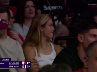 Είδε Ολυμπιακό μαζί με Μητσοτάκη η Σάκκαρη (ΒΙΝΤΕΟ)