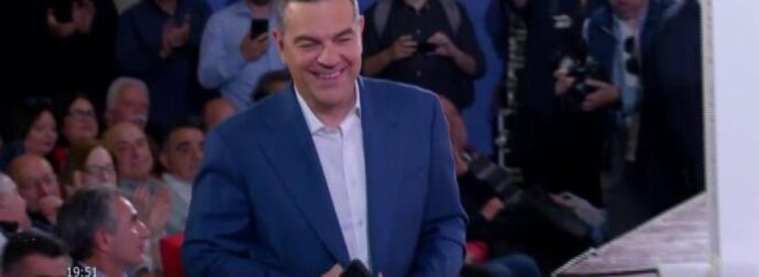 Γιατί ο Τσίπρας προανήγγειλε το νέο του κόμμα με φανέλα Μπαρτσελόνα