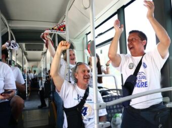 Έτοιμοι για τελικό οι φίλοι της Ρεάλ – Αναχώρησαν από το Καλλιμάρμαρο
