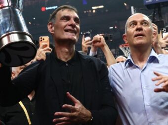Ολυμπιακός: Ποια είναι η Κανέλλα Χρυσονίδου στην οποία αφιερώθηκε η κούπα