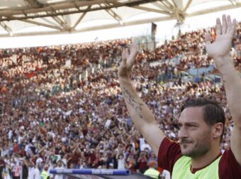 Αποθέωση μπροστά σε 70000 κόσμο! Το συγκινητικό αντίο του Καπιτάνο