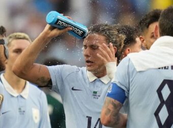 Άγρια γιούχα στους υποκριτές του ποδοσφαίρου