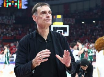 Συγκινημένος ο Μπαρτζώκας – “Συνεχίζουμε ταπεινοί και πεινασμένοι”