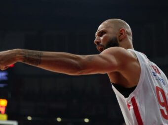 MVP της σεζόν στην Ελλάδα ο Φουρνιέ! (ΒΙΝΤΕΟ)