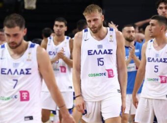 Φάκελος «ελληνικά διαβατήρια»: Ονόματα, διευθύνσεις και αριθμοί (πίνακας)