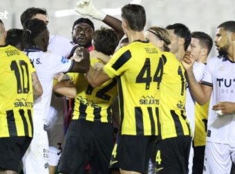 Γιατί φωνάζει η ΑΕΚ – Ο Φωτιάς πήγε κόντρα στον κανονισμό