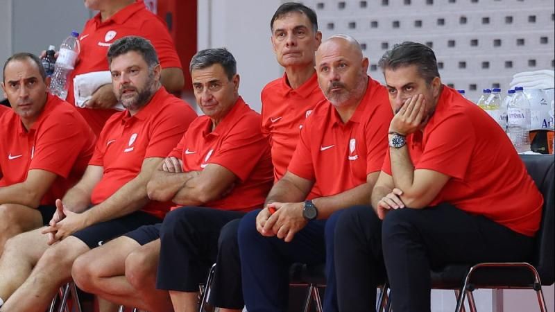 “Σκάει” αποχώρηση στον Ολυμπιακό – Έμεινε εκτός αποστολής για το φιλικό!
