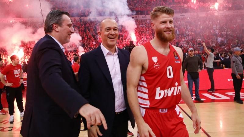 Δεν μπορούσε να πει “όχι” ο Γουόκαπ σε Ντουμπάι – Το… χρυσό συμβόλαιο