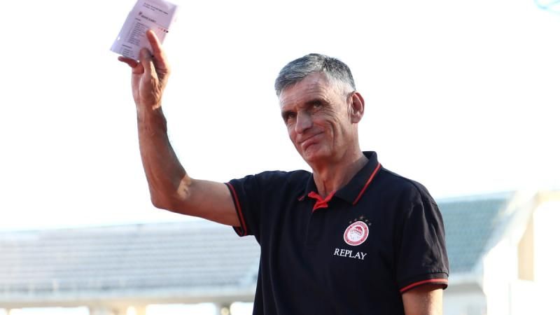 Η Βαλένθια περιμένει την απάντησή του Μεντιλίμπαρ