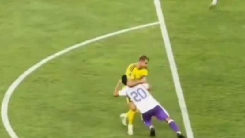 «Θόλωσε» ο CR7 μετά 4-0 από τον Γιακουμάκη – Αγκωνιά σε αντίπαλο! (VID)
