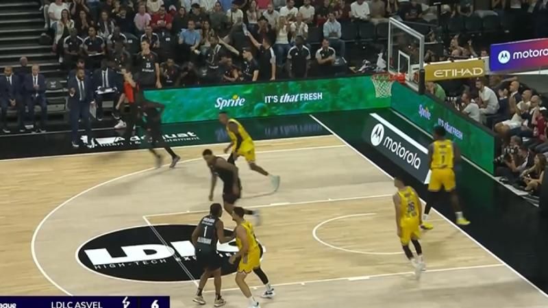 Σκληρό καρύδι η Βιλερμπάν στο ντεμπούτο Πάρκερ – Νίκη με Μακάμπι