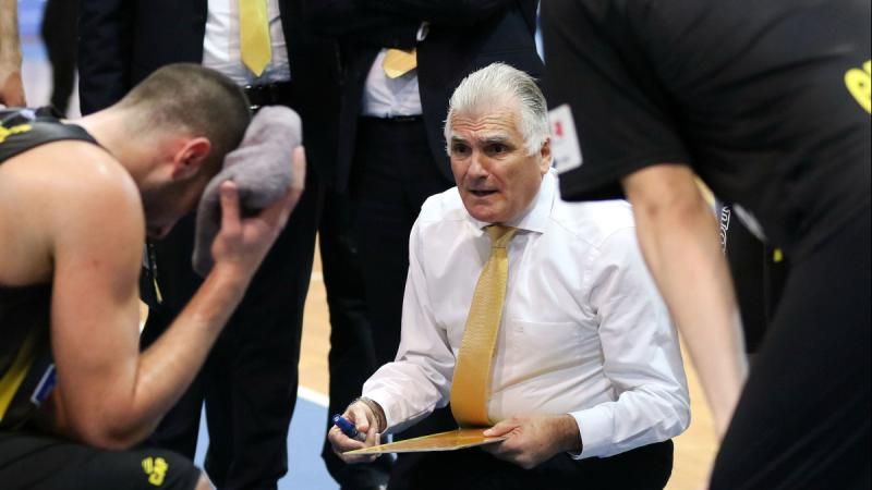 Συγκινημένος ο Μπάνε για Μαρκόπουλο: “Φίλος, προπονητής και μέντοράς”