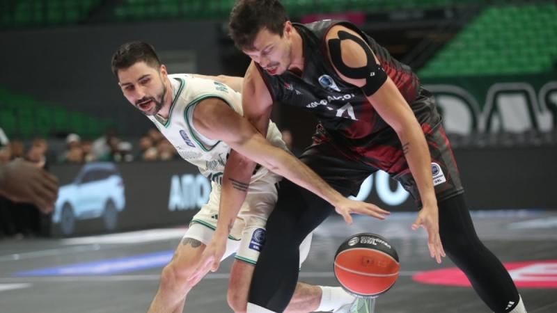 Μωραΐτης: “Μας βοηθάει όλους ο Ομπράντοβιτς, αυτό θέλει” (ΒΙΝΤΕΟ)