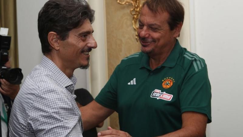 Ανάρτηση με Αταμάν από Γιαννακόπουλο: “3 φορές πρωταθλητής Ελλάδας”